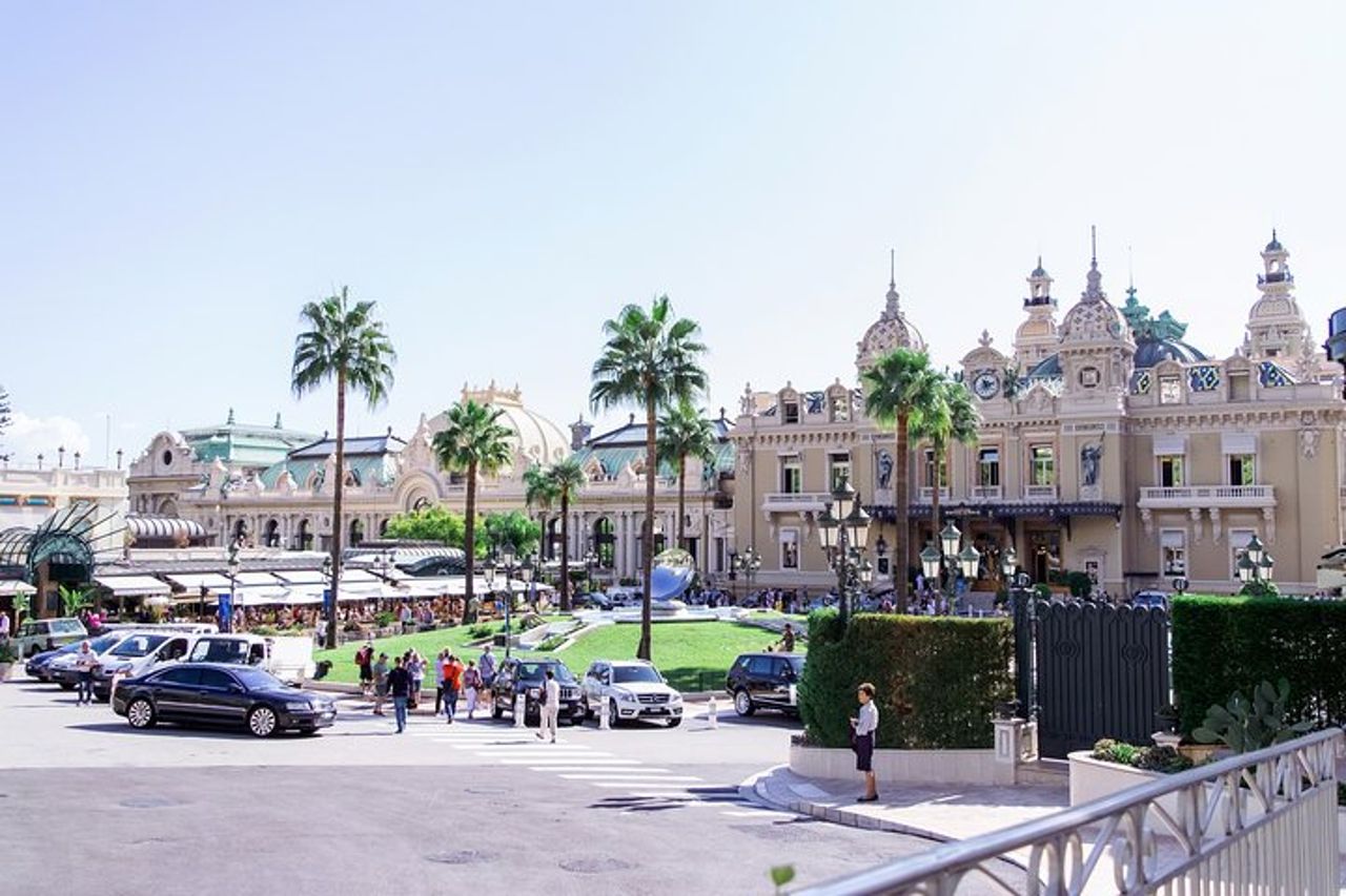 Tour privato a piedi di Monaco con una guida professionale — 4