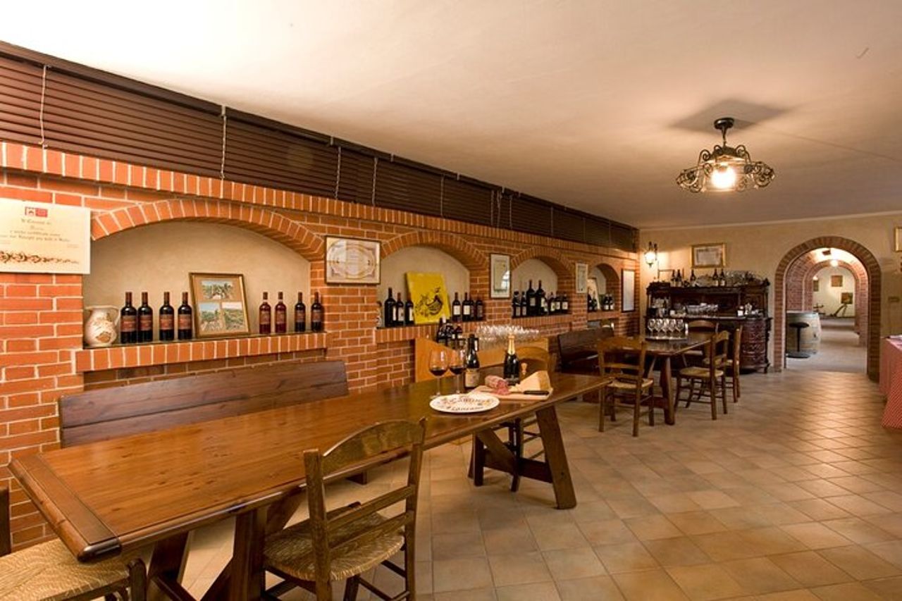 Degustazione di Barbaresco e Barolo presso Cantina Francone