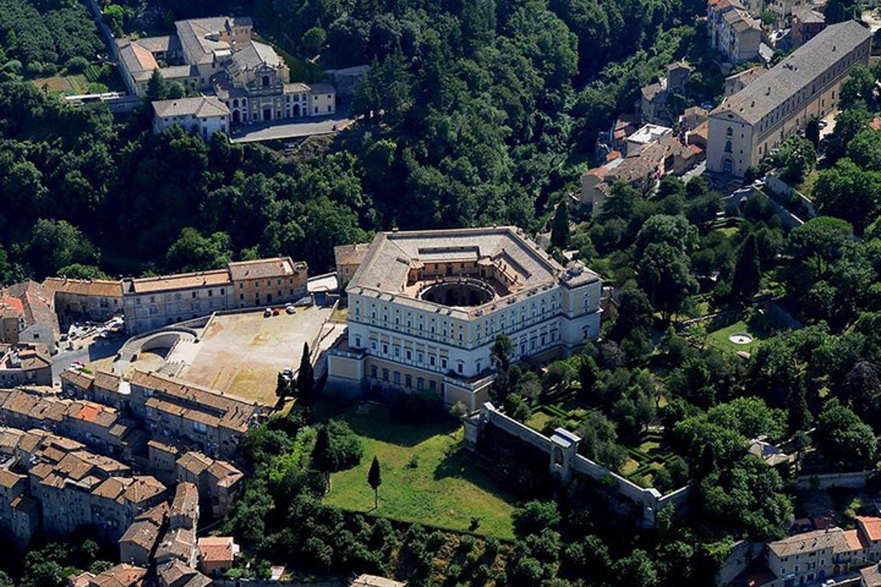 Caprarola: Palazzo Farnese, la fortezza pentagonale –Tour Privato — 2