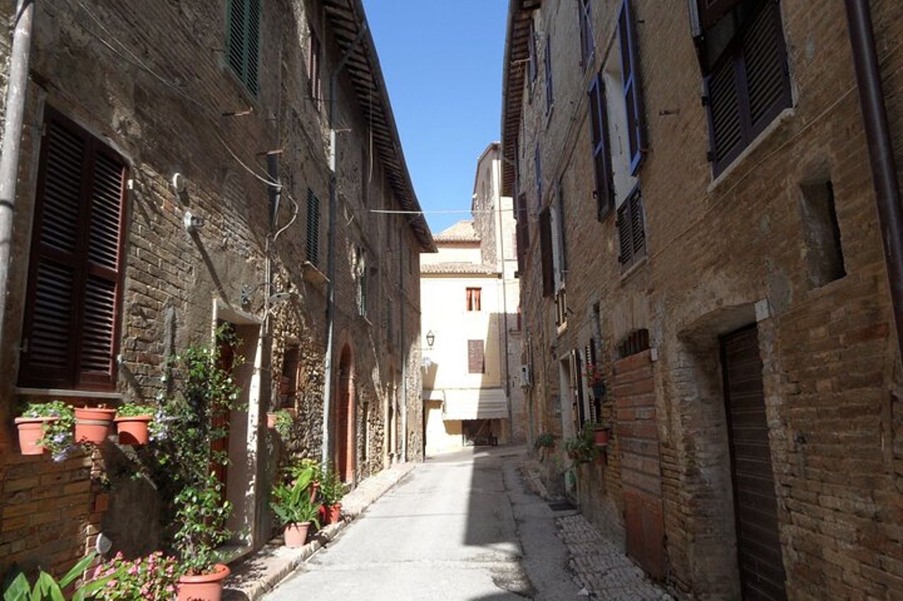 Montefalco: “Ringhiera dell’Umbria” – Tour Privato — 3