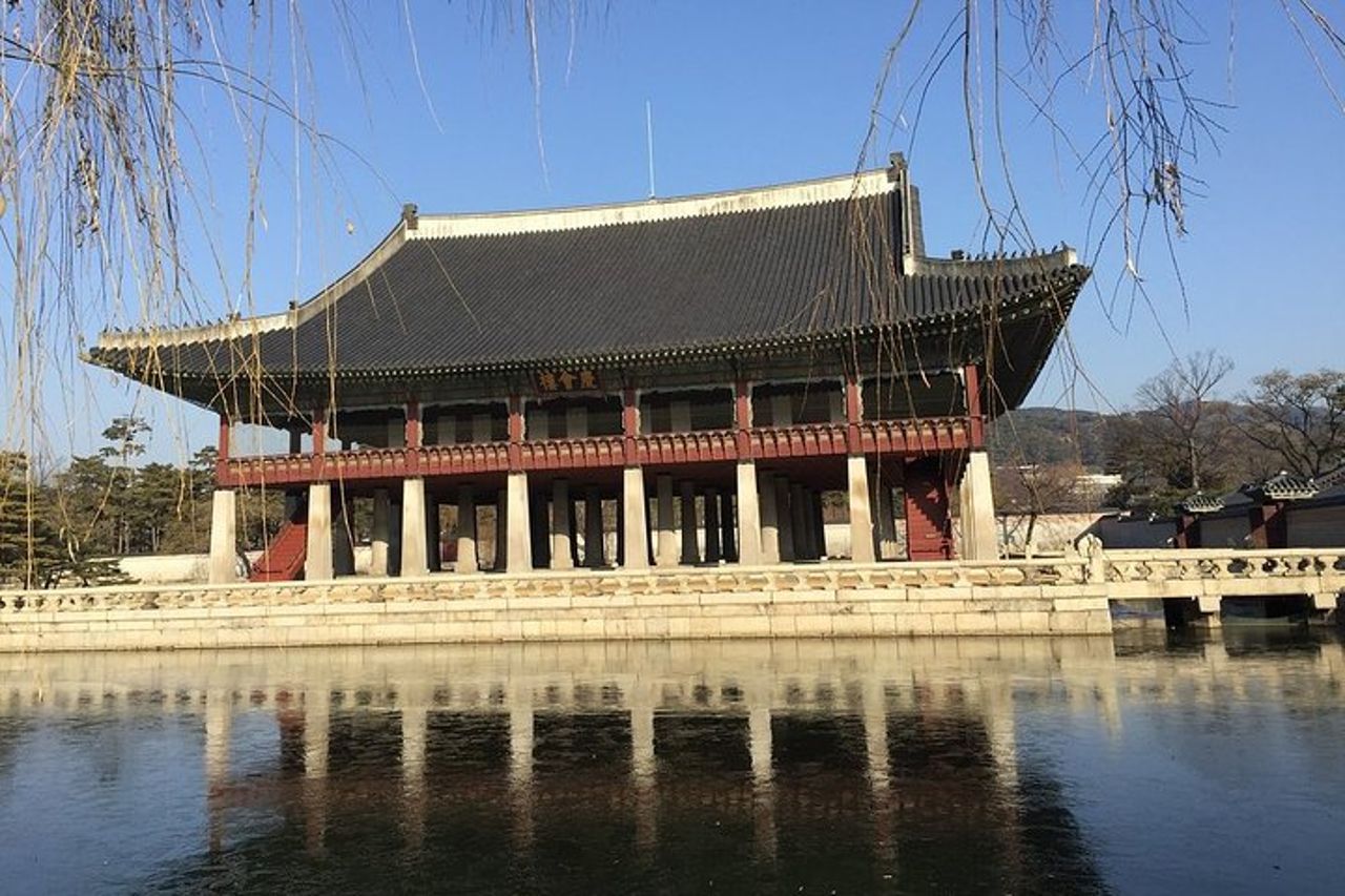 Tour per piccoli gruppi del Palazzo Reale e della città di Seoul (prelievo dall'hotel) — 5