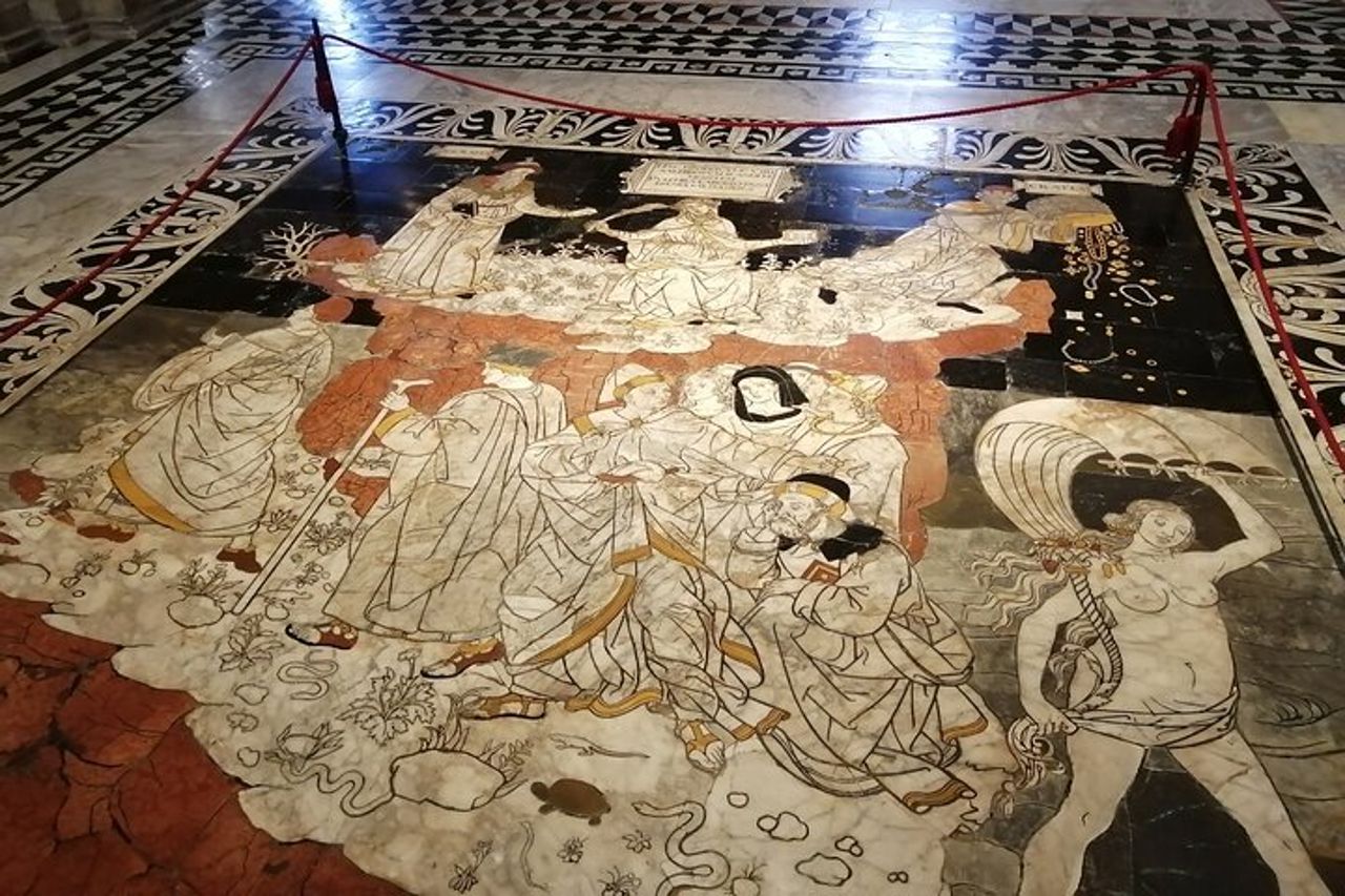Saltafila: Il Duomo di Siena e tour a piedi della città — 3