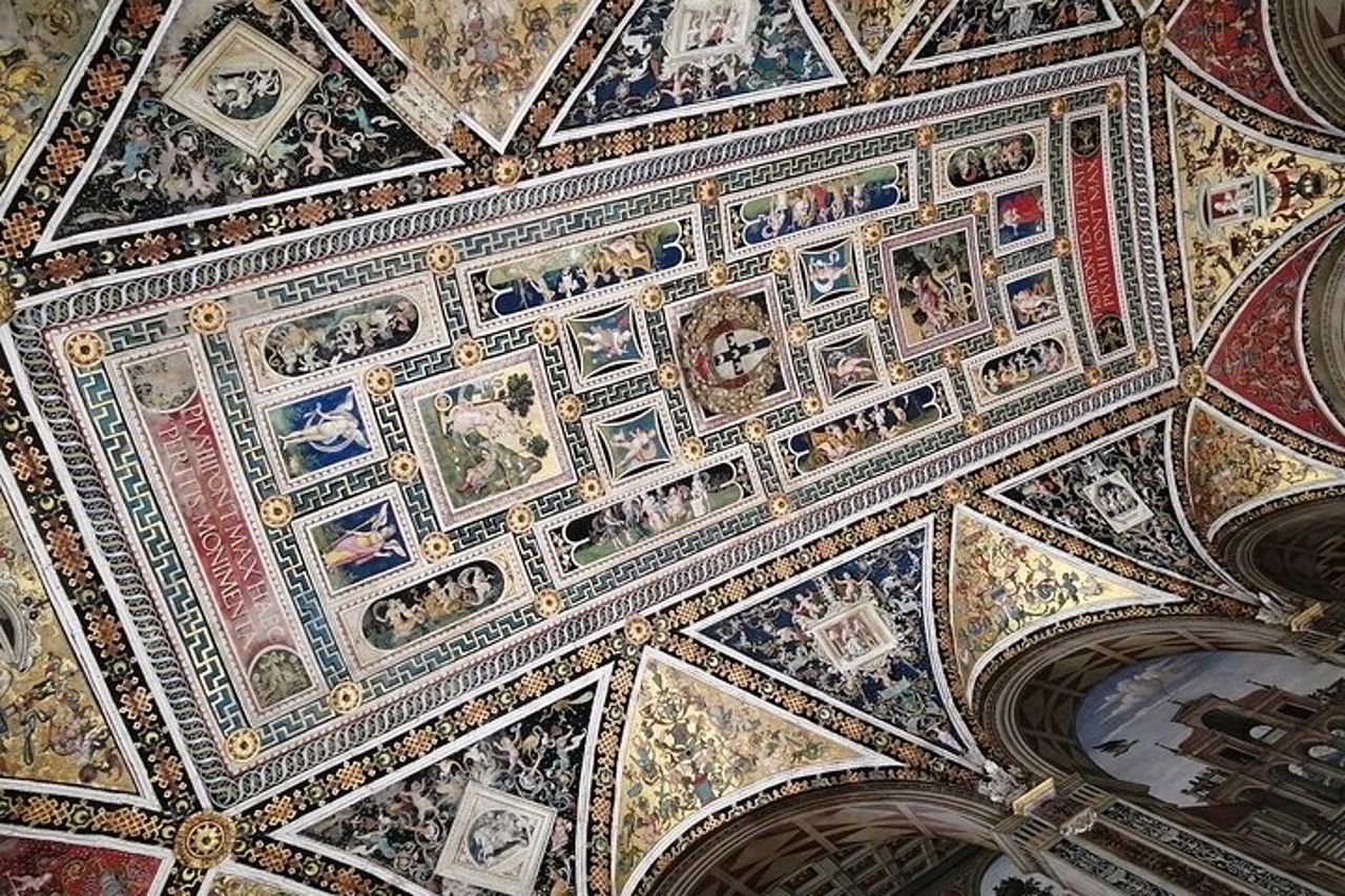 Saltafila: Il Duomo di Siena e tour a piedi della città — 7