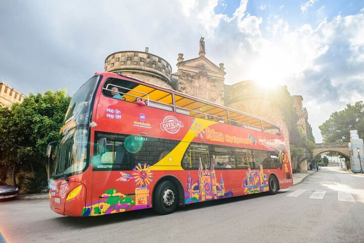 Tour in autobus Hop-On Hop-Off di Palma DE Mallorca — 5