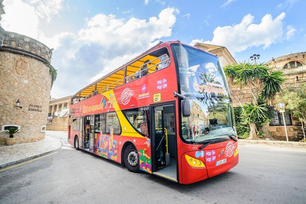Tour in autobus Hop-On Hop-Off di Palma DE Mallorca — 2