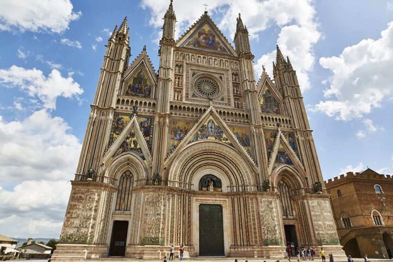 Orvieto e Civita incantano con la gita di un giorno da Roma — 5