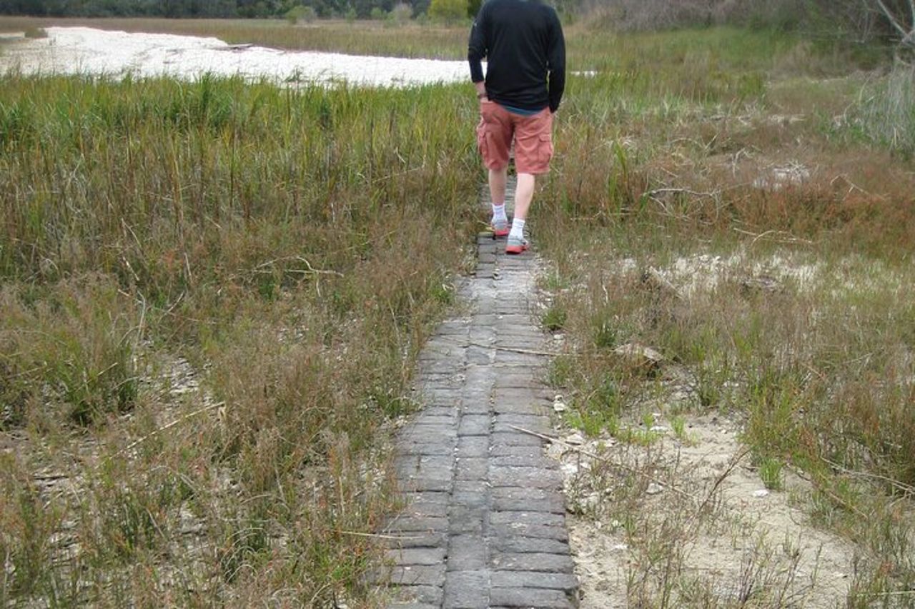 Otto bandiere su strada — 6