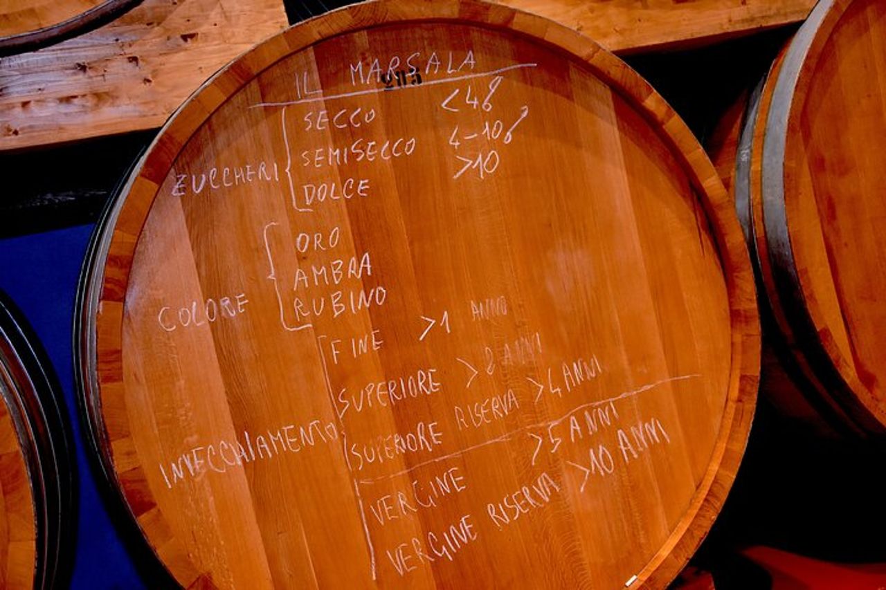Degustazione in cantina storica di Marsala — 4