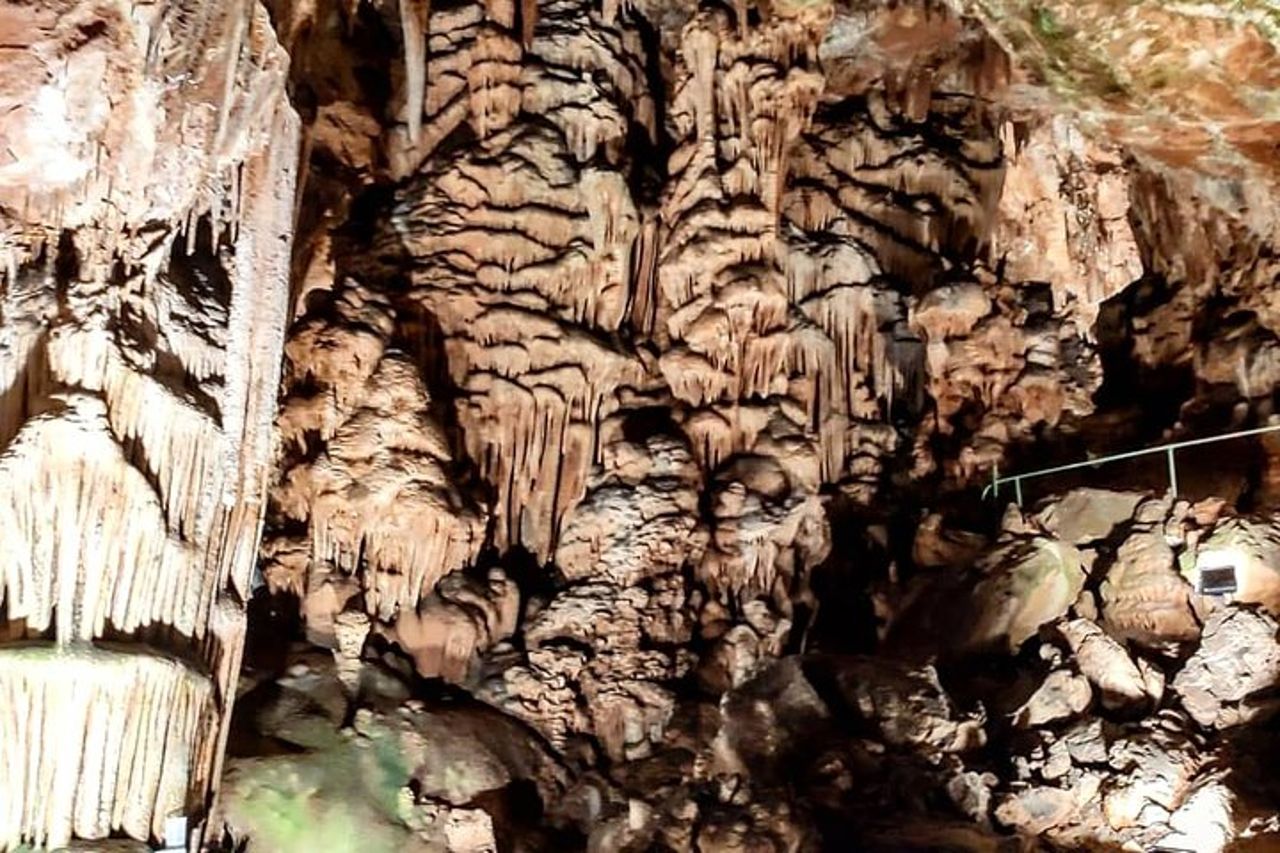 Tour di 3 grotte - Saeva dupka, Grotta Occhi di Dio e Grotta Devetashka — 6