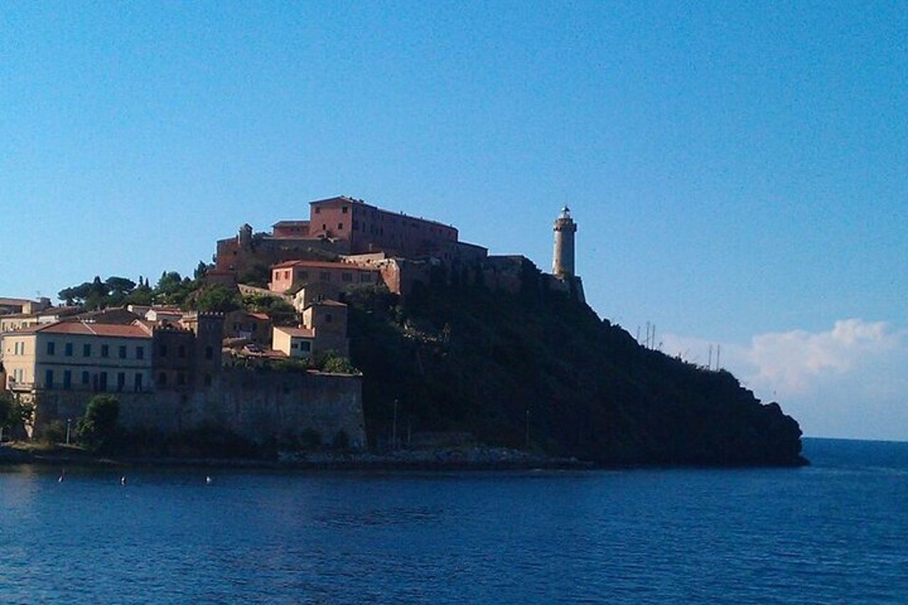 Portoferraio, il villaggio di pescatori scelto da Etruschi, Medici e Napoleone — 3