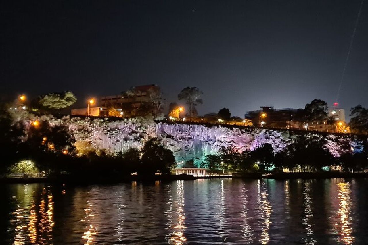 Crociera alle luci della città al tramonto: 17.30 o 18 *stagionale (90min) — 6