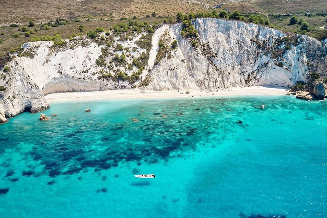 Crociera a White Rocks e Xi Beach con pranzo e vino — 3