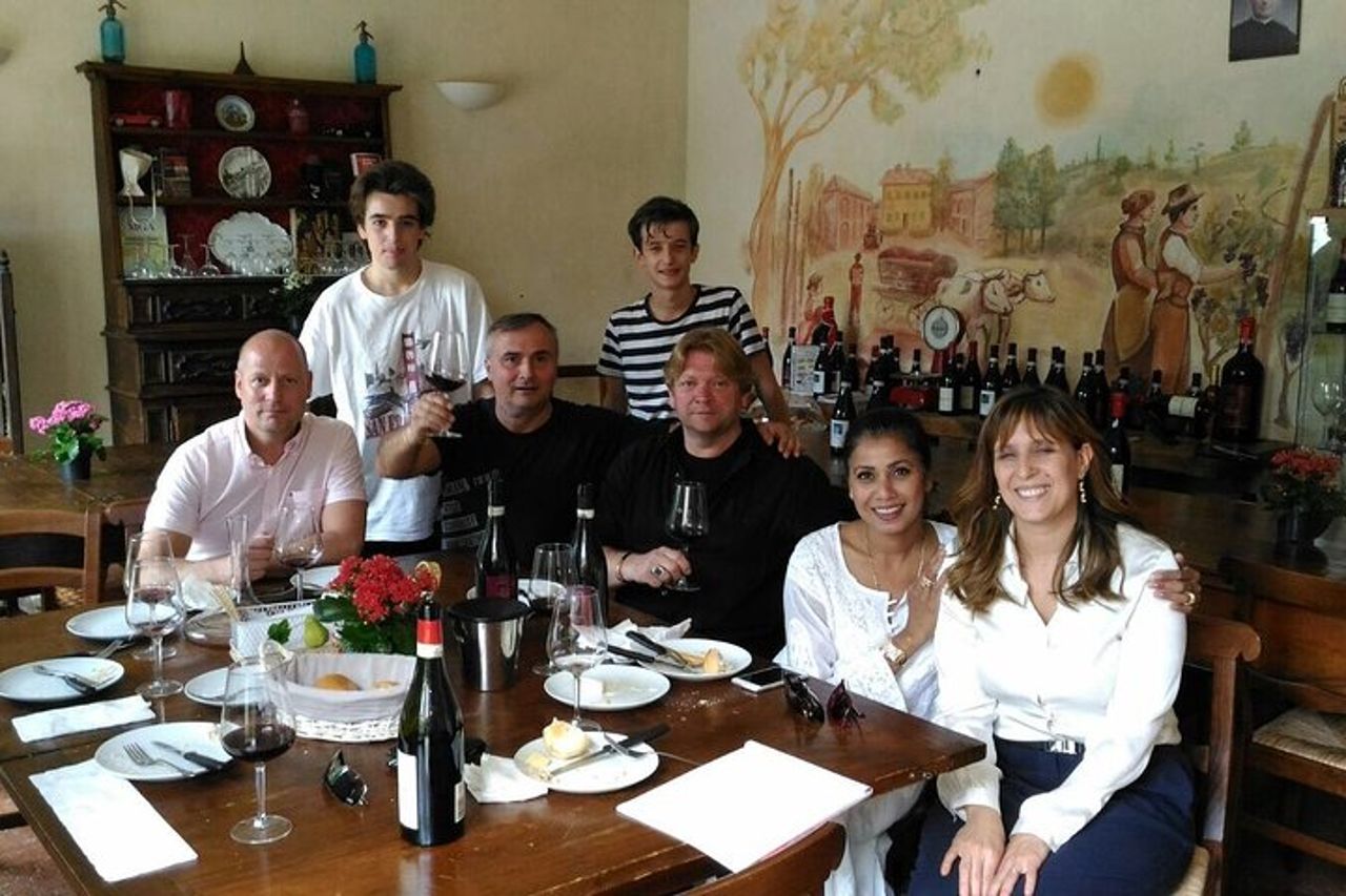 Degustazione Classica Privata a Castagnole delle Lanze — 7