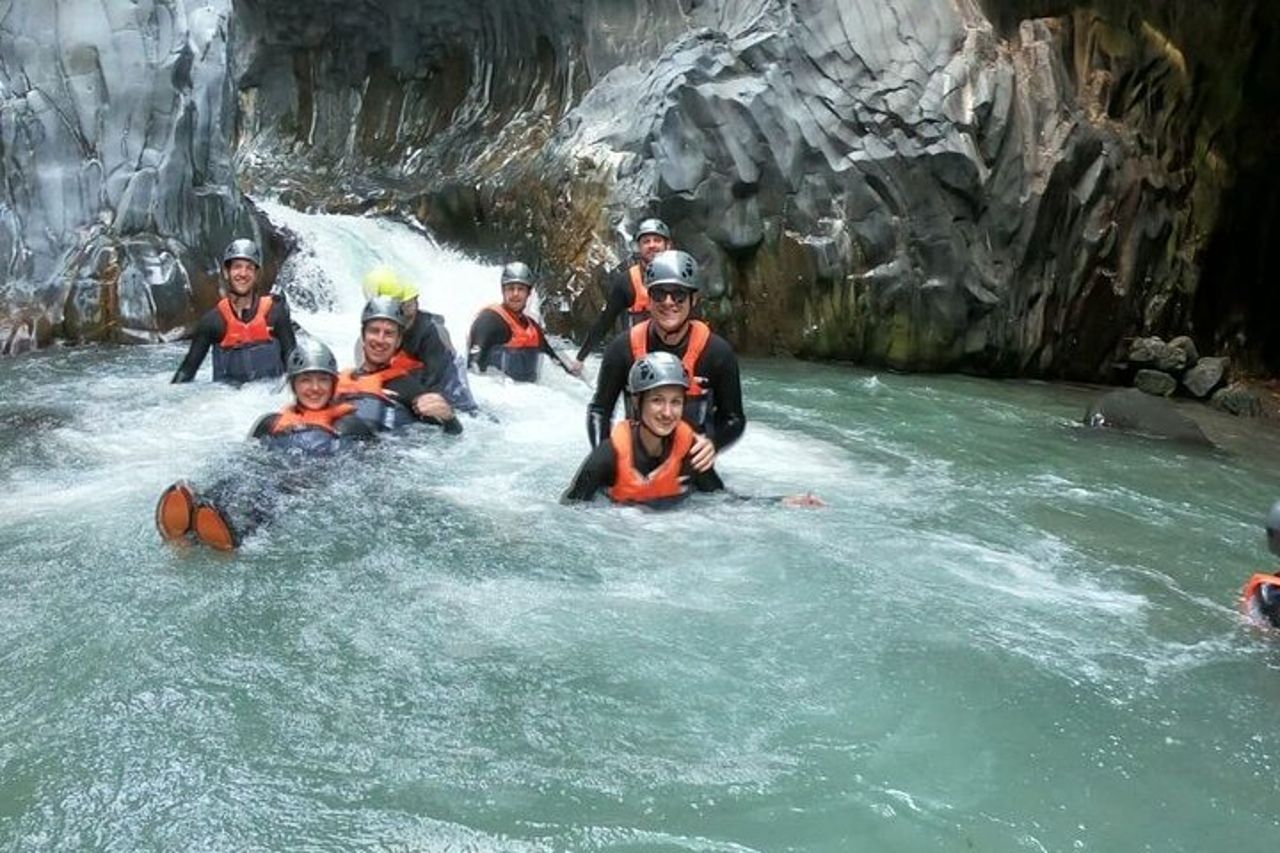 Da Taormina o Messina: Body Rafting Fiume Alcantara con Pranzo — 9