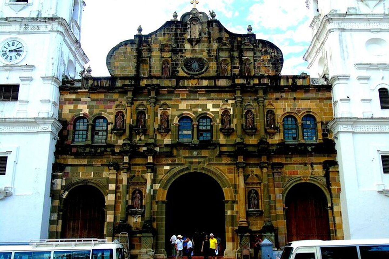 Crociera Excursion Colon: tour della città di Panama e serrature di Miraflores — 5