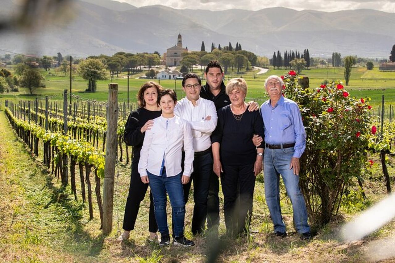Visita Guidata in Cantina con Degustazione Privata a Montefalco — 2