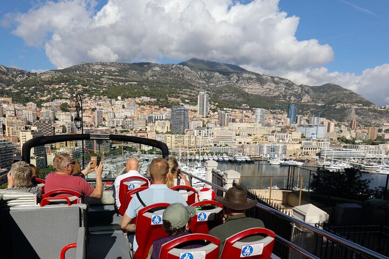 Tour in autobus turistico Hop on Hop Off di Monaco — 3