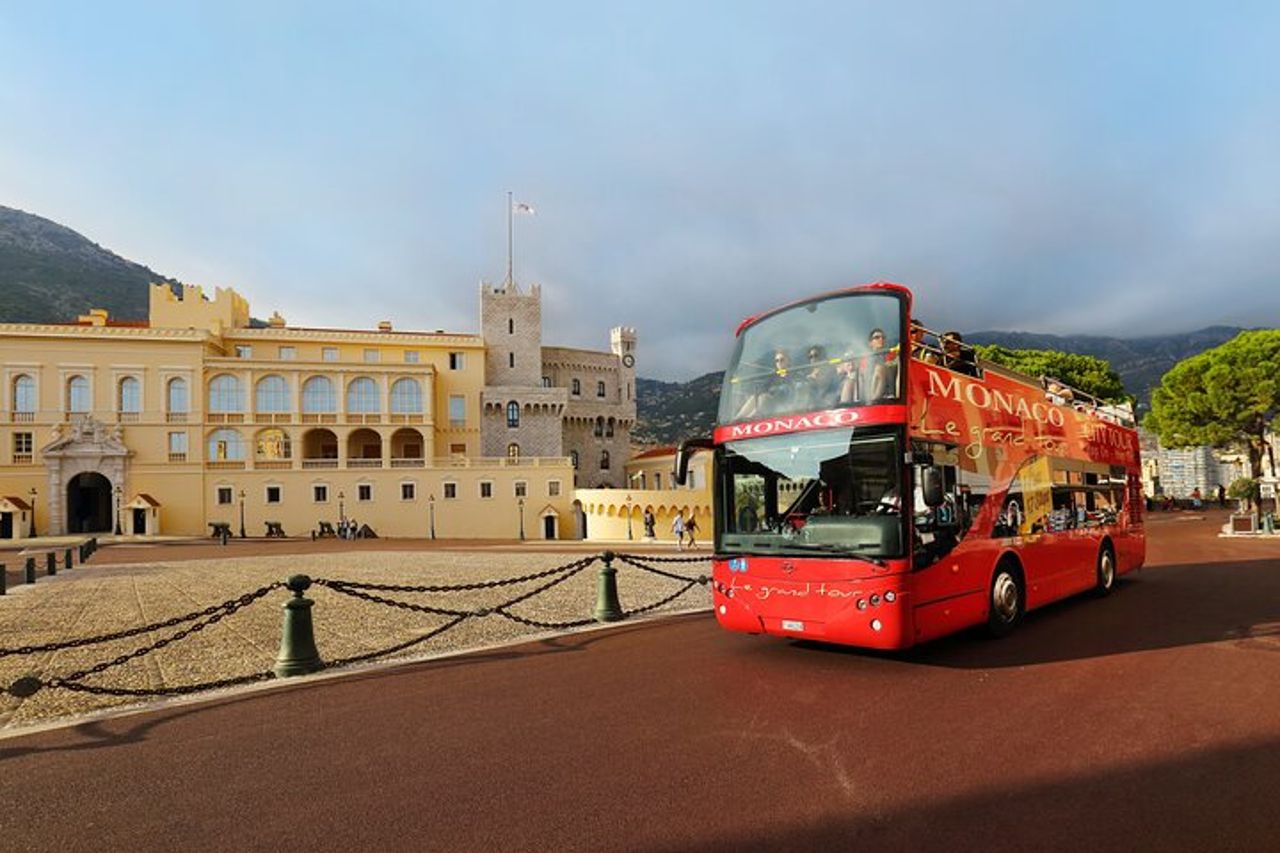 Tour in autobus turistico Hop on Hop Off di Monaco — 5