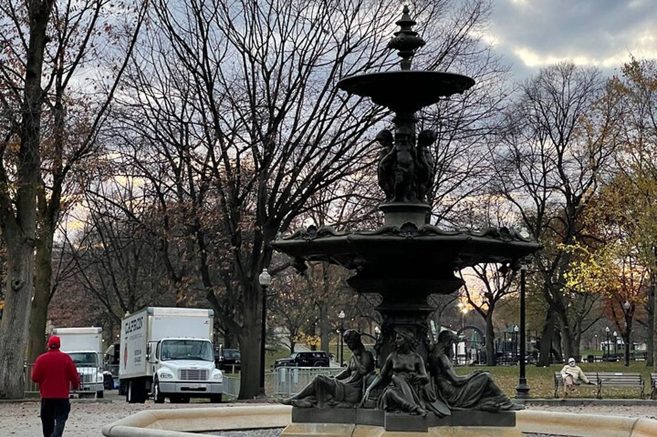Tour natalizio autoguidato di Boston — 6