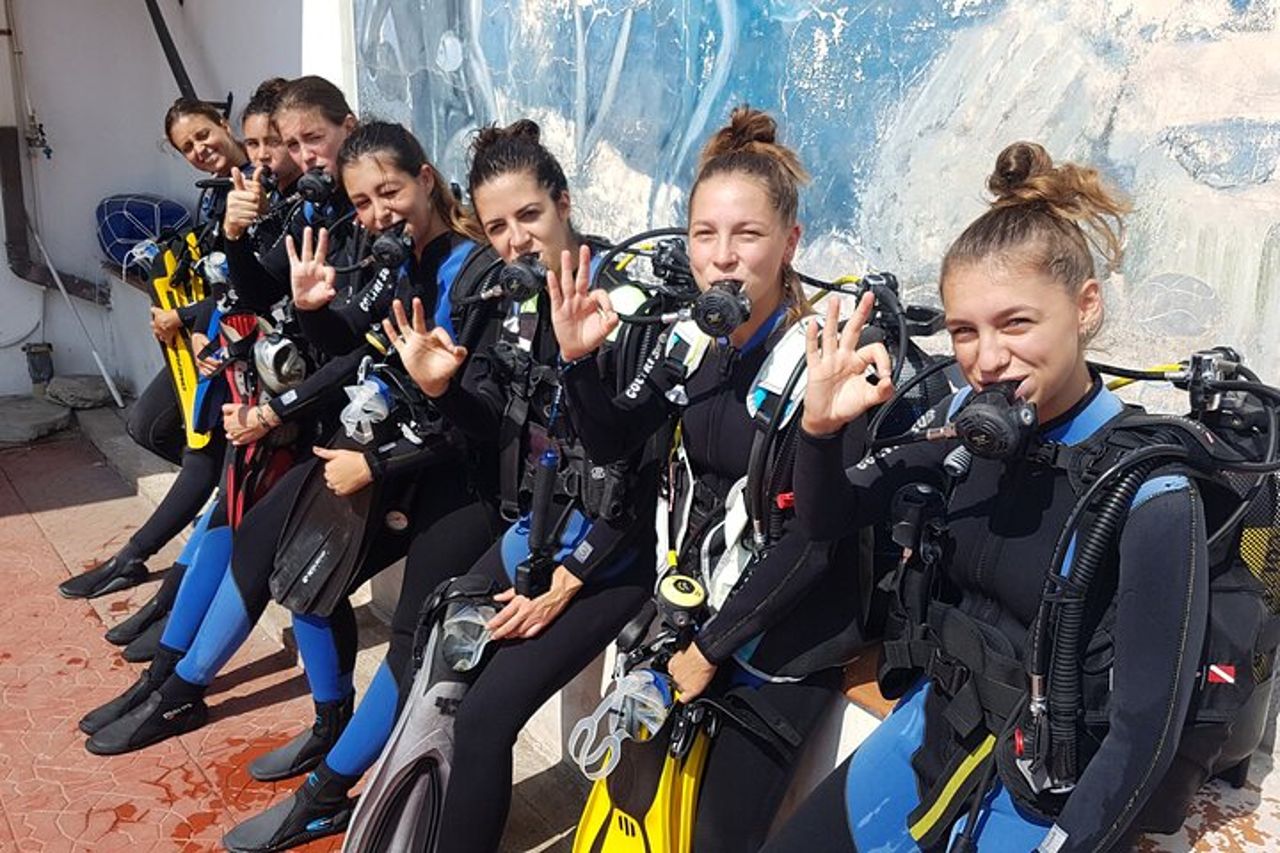 Prova le immersioni subacquee in Calabria, Italia — 3