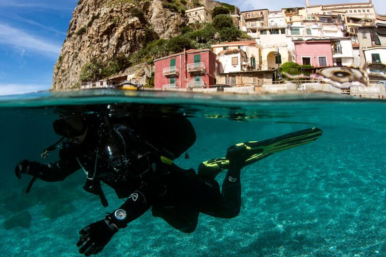 Prova le immersioni subacquee in Calabria, Italia — 6