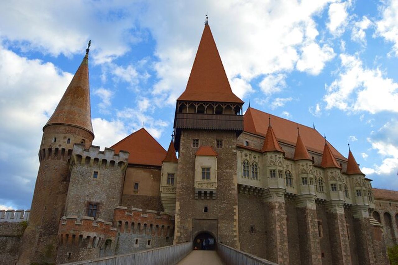 Tour Esclusivo: Castello Corvin, Alba Iulia e borghi tradizionali di Sibiu