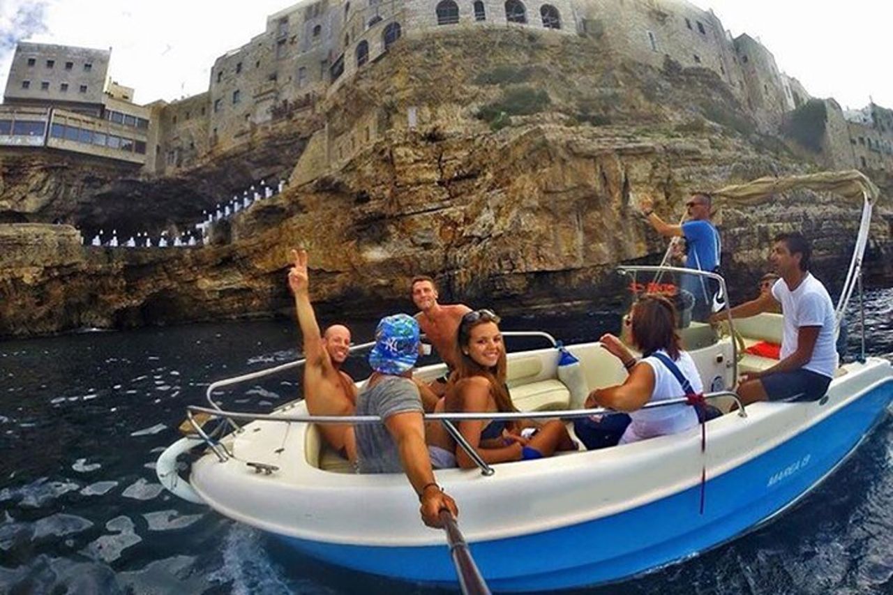 Le Grotte Marine di Polignano a Mare in Barca — 6