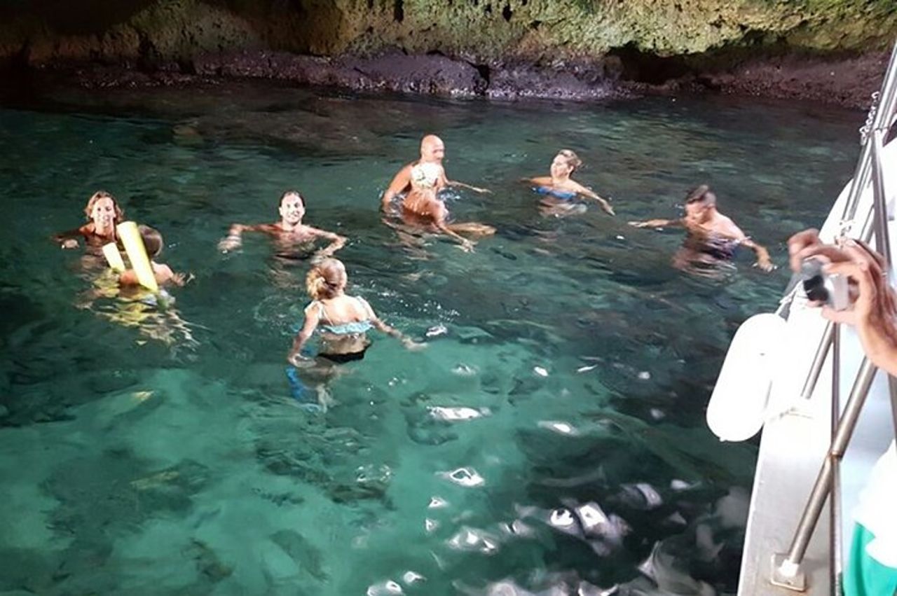 Le Grotte Marine di Polignano a Mare in Barca — 9