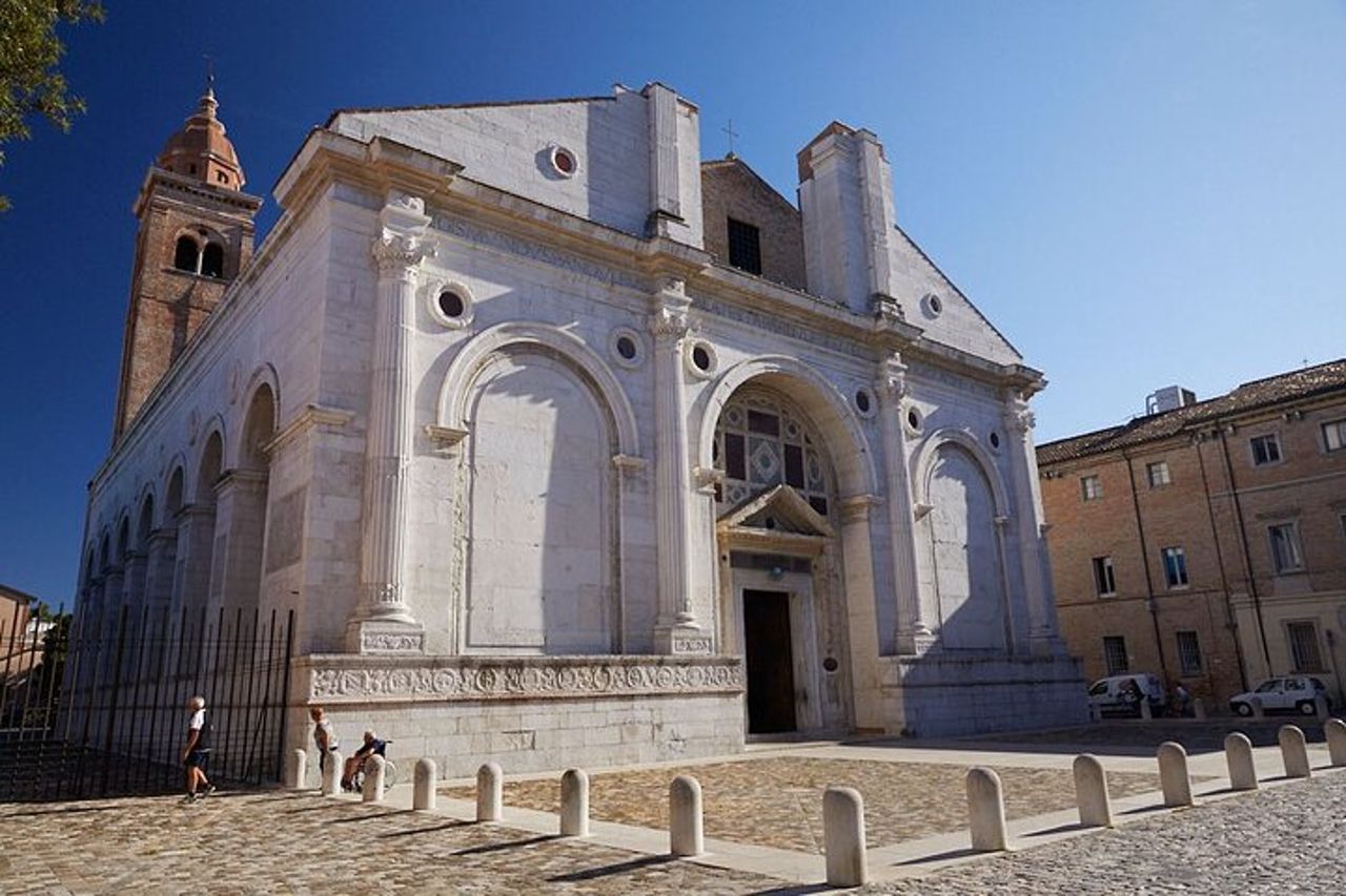 Tour a Piedi per Piccoli Gruppi Città di Rimini — 2