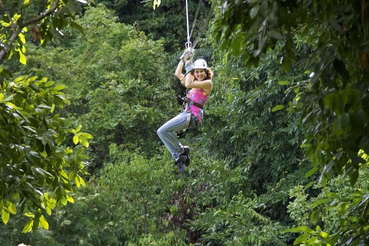 Tour guidato di Zipline Canopy e Dunn's River Falls con ingresso da Falmouth — 8