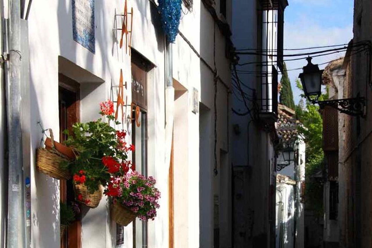 Tour Guidato a Piedi per i Quartieri di Albayzin e Sacromonte — 4