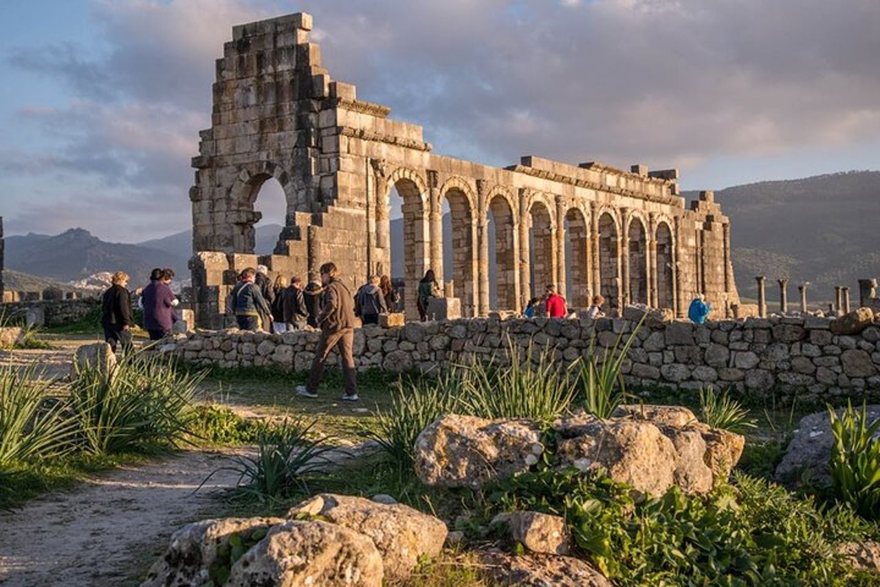 Tour storico di Meknes Volubilis e Moulay Idriss di un'intera giornata — 3