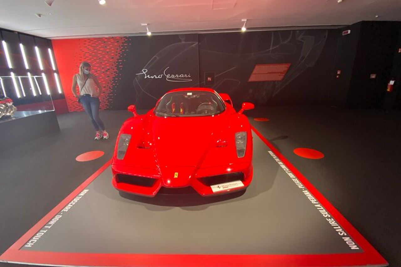 Tour privato del Museo Ferrari a Modena e Maranello da Roma — 3