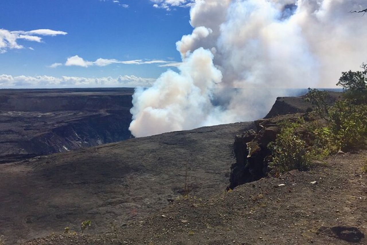 Kilauea Summit to Shore from Kona: Small Group — 2