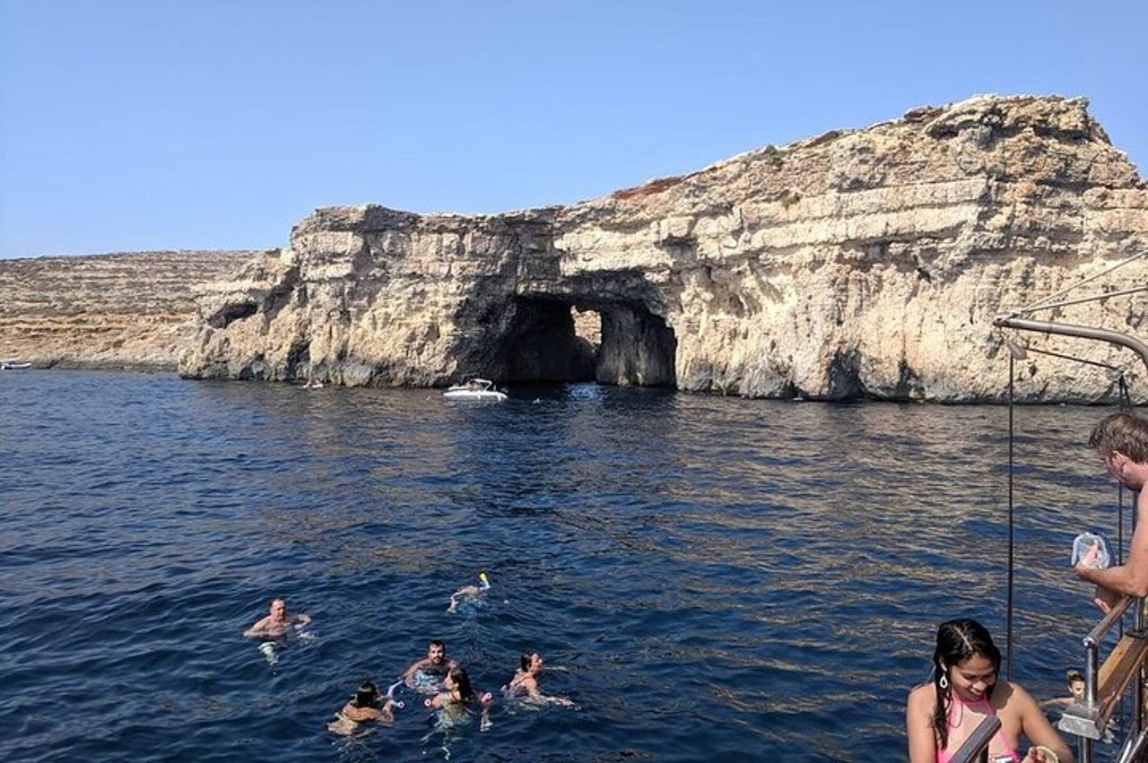 Hera Round Malta e Comino Laguna Blu — 3