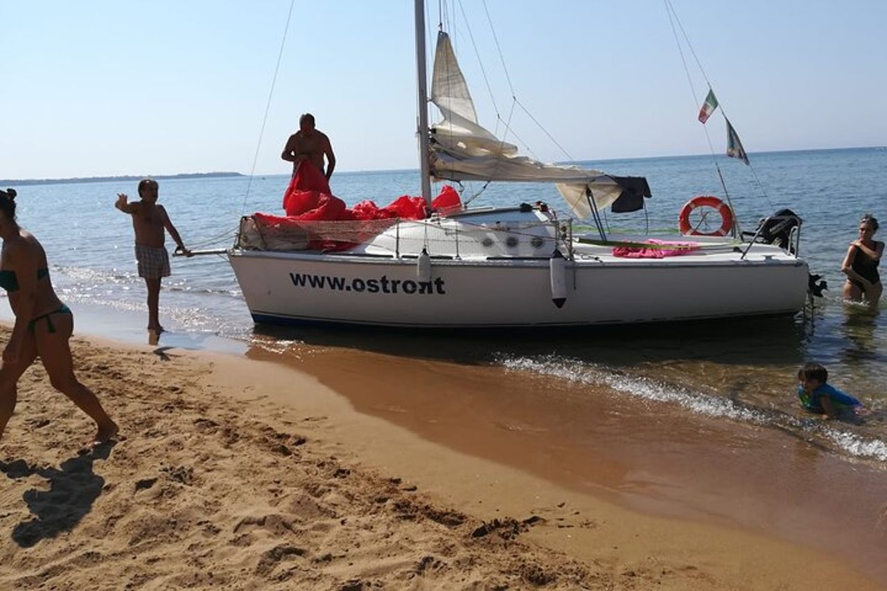 Escursione di Mezza Giornata in Barca a Vela — 6