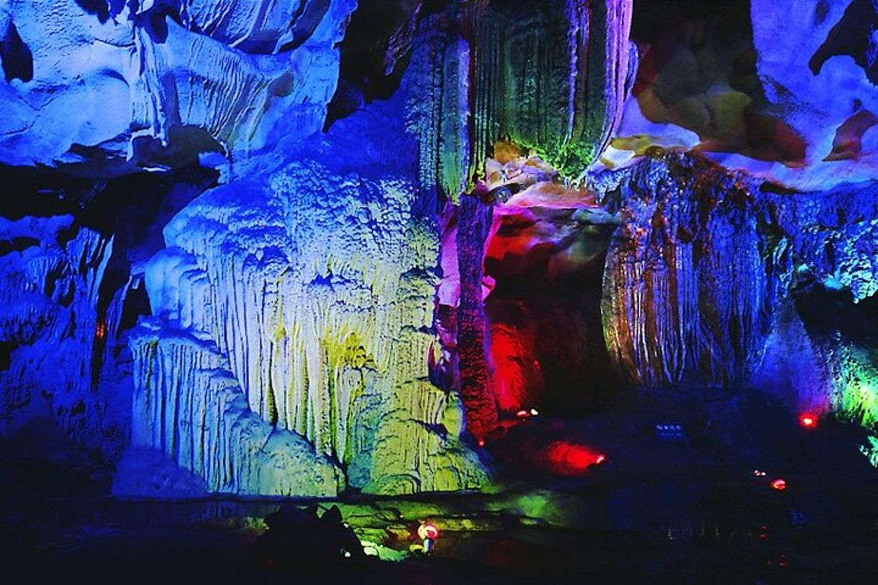 Tour privato: villaggio di Daxu e grotta della corona lungo il fiume Li — 4