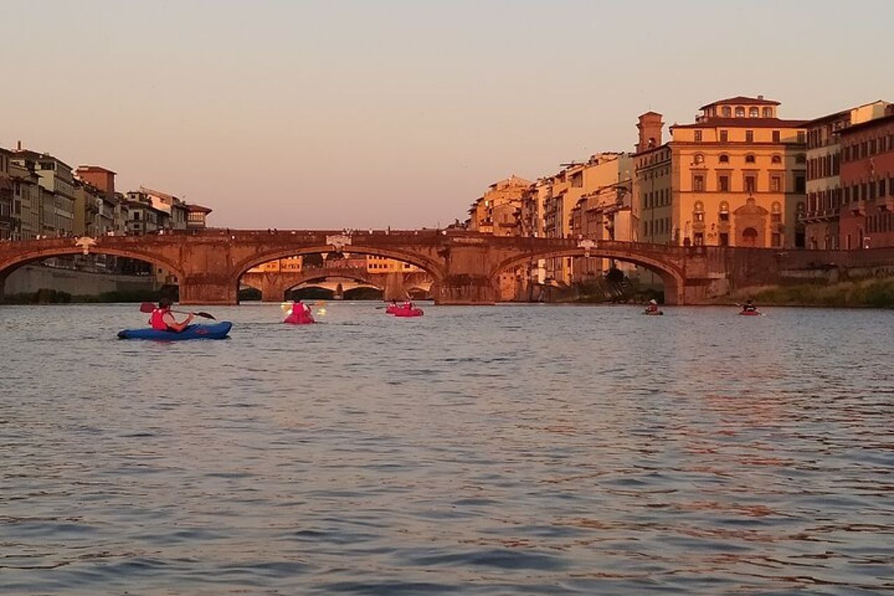 Kayak Soft a Firenze sotto alle Arcate di Pontevecchio — 9