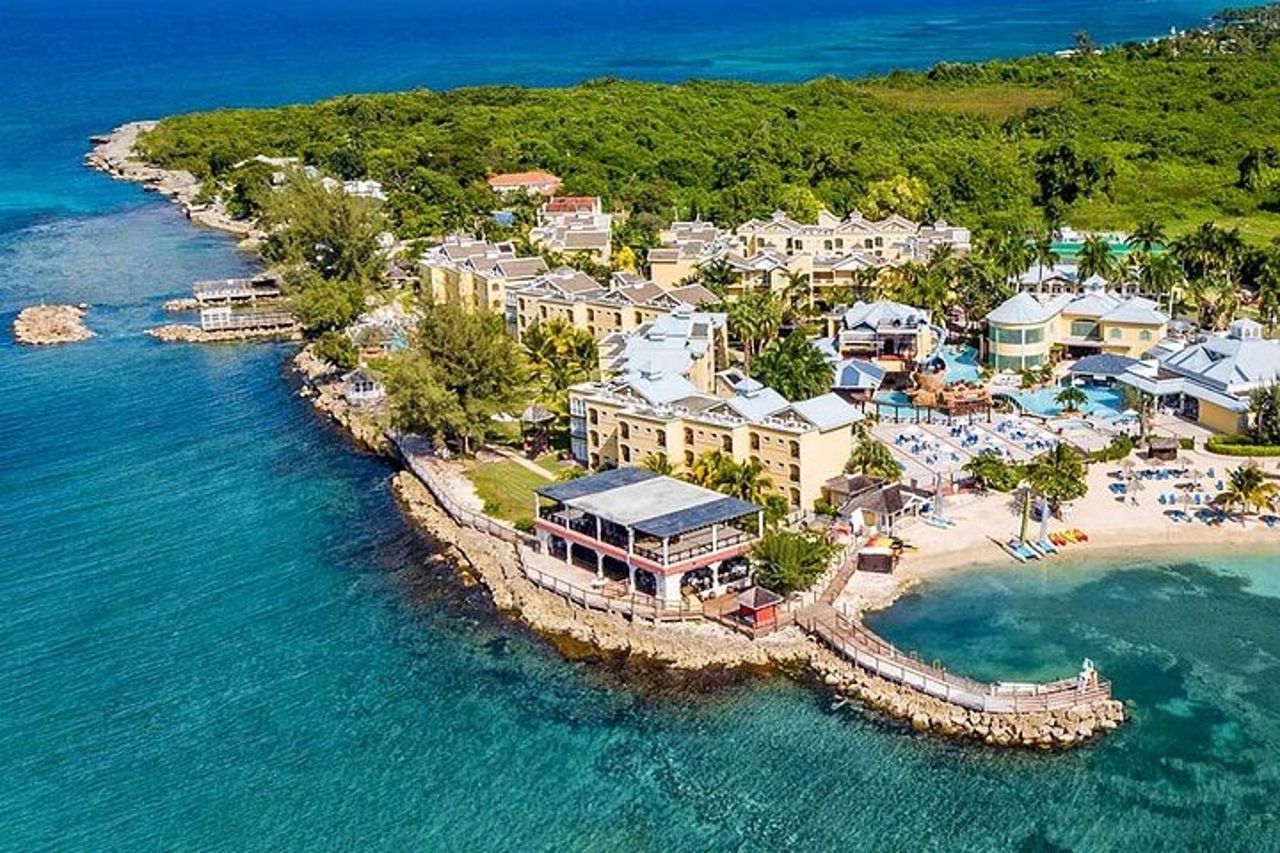 Trasferimento aeroportuale privato al Jewel Paradise Cove Resort — 2