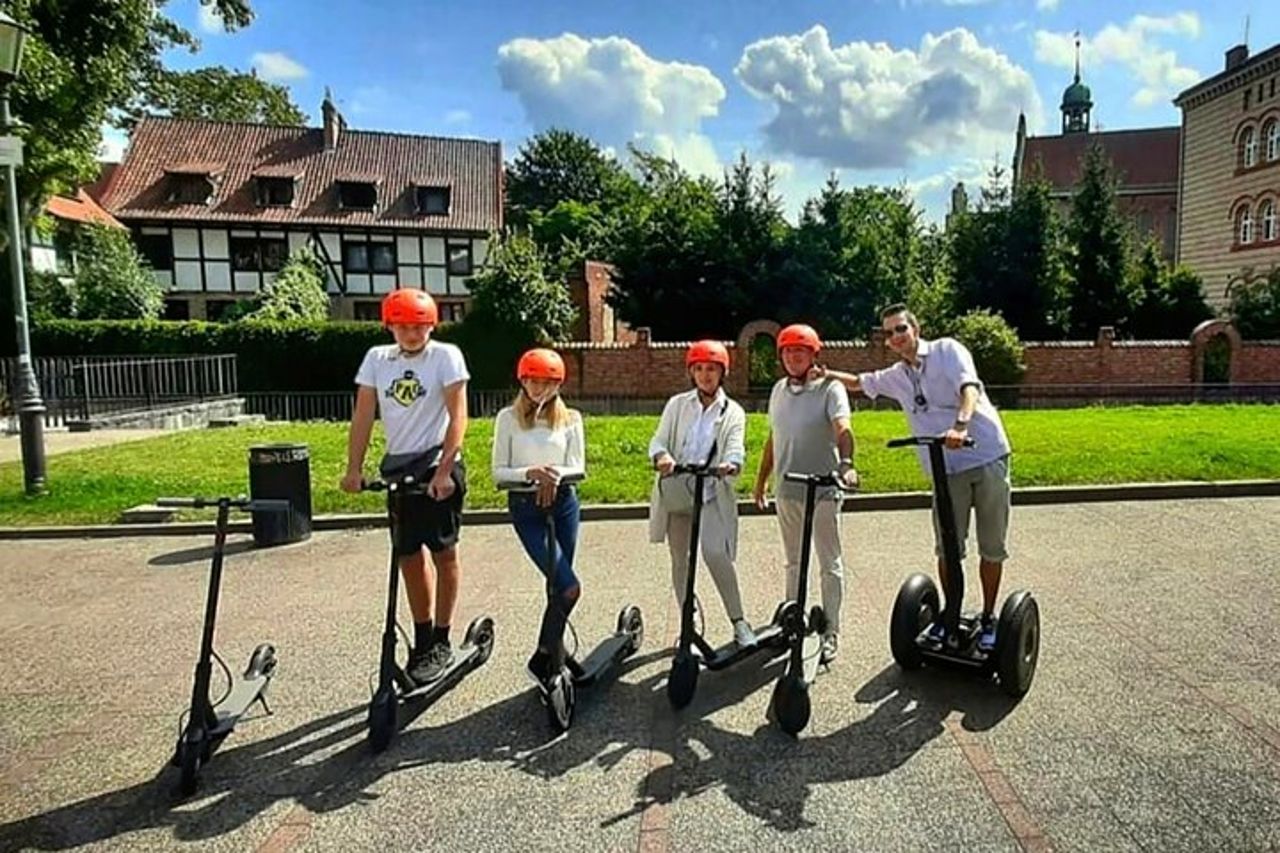 Tour in scooter elettrico: tour della città vecchia - 2 ore di magia! — 4