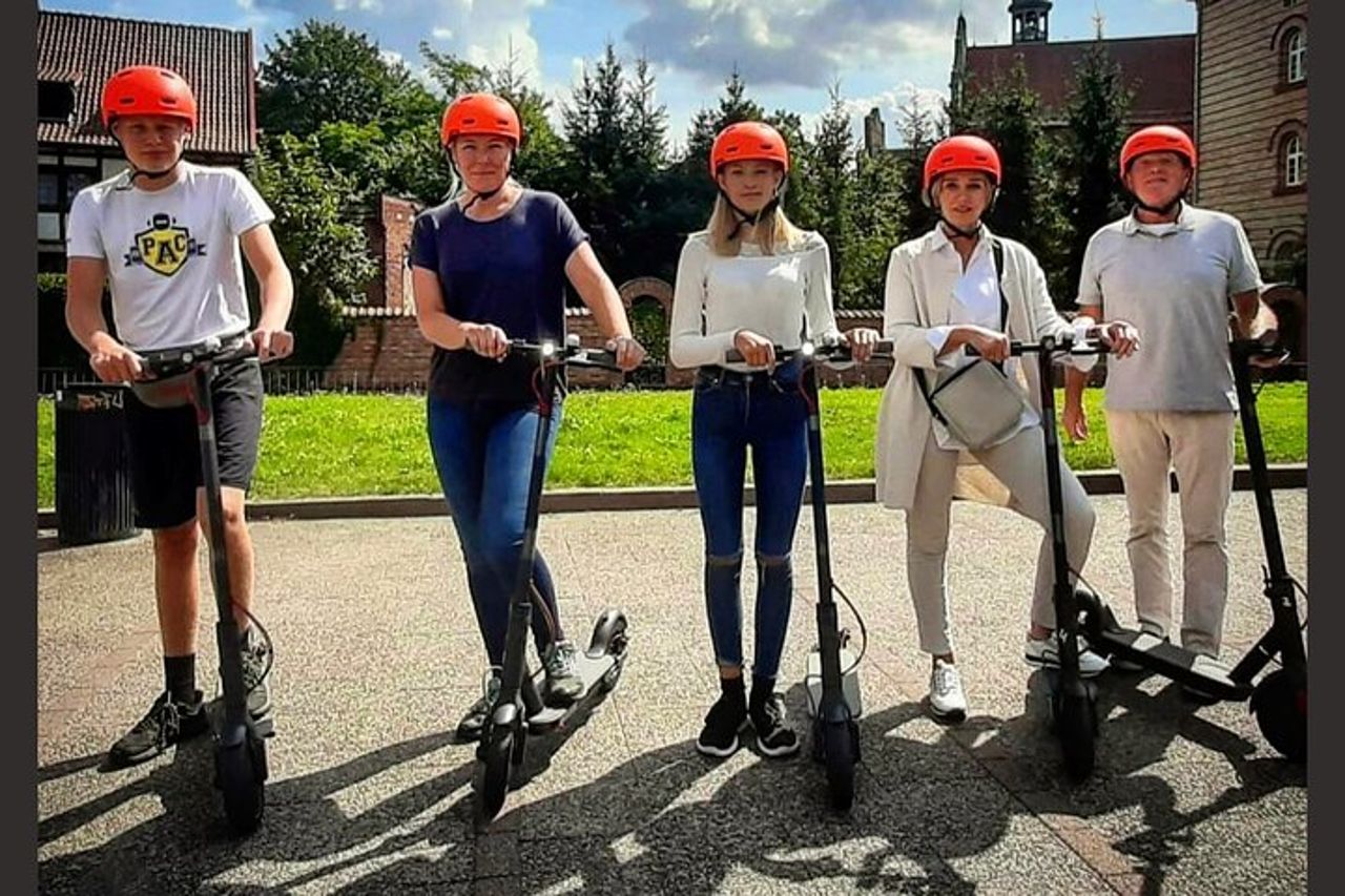 Tour in scooter elettrico: tour della città vecchia - 2 ore di magia! — 5