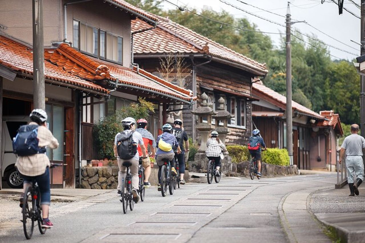Tour guidato in bicicletta ad Hagi con visita al birrificio Sake — 8