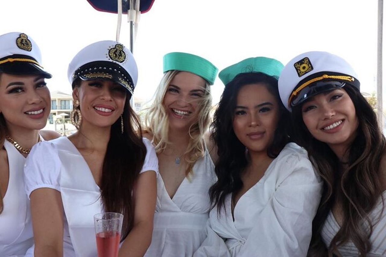 Limousine con skipper privata Gold Coast in crociera sul canale dell'acqua — 5
