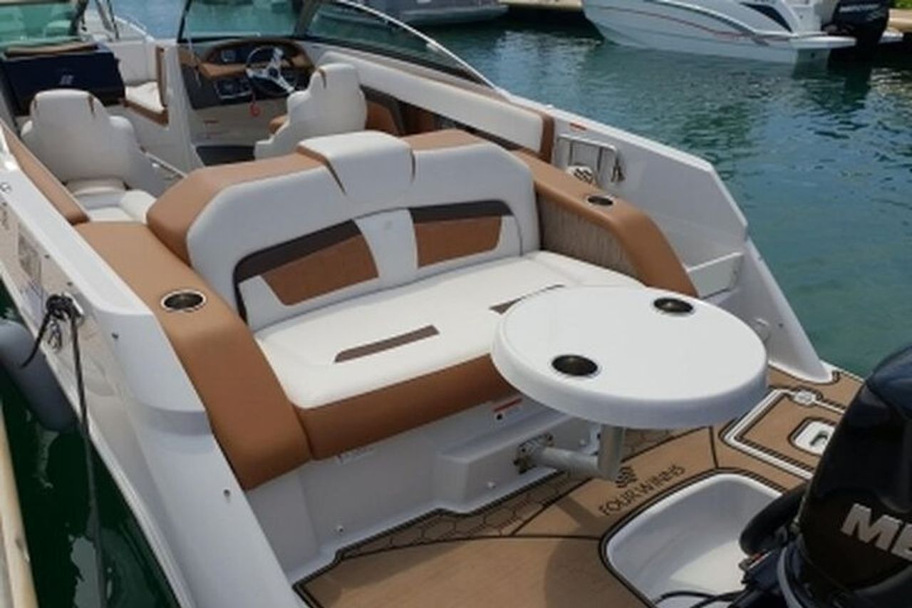 Noleggio barca FourWinns HD240 per 10 persone 4 ore — 5