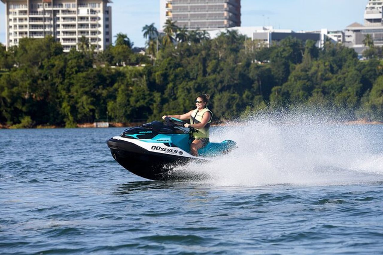 75 minuti Die Another Day Jet Skiing a Darwin — 5