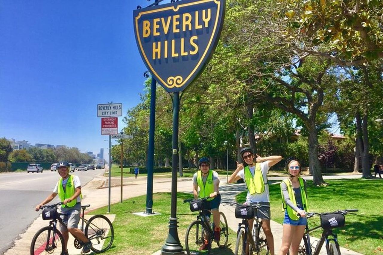 Tour di Beverly Hills: case delle star del cinema e visite turistiche a Los Angeles in bici elettrica — 2