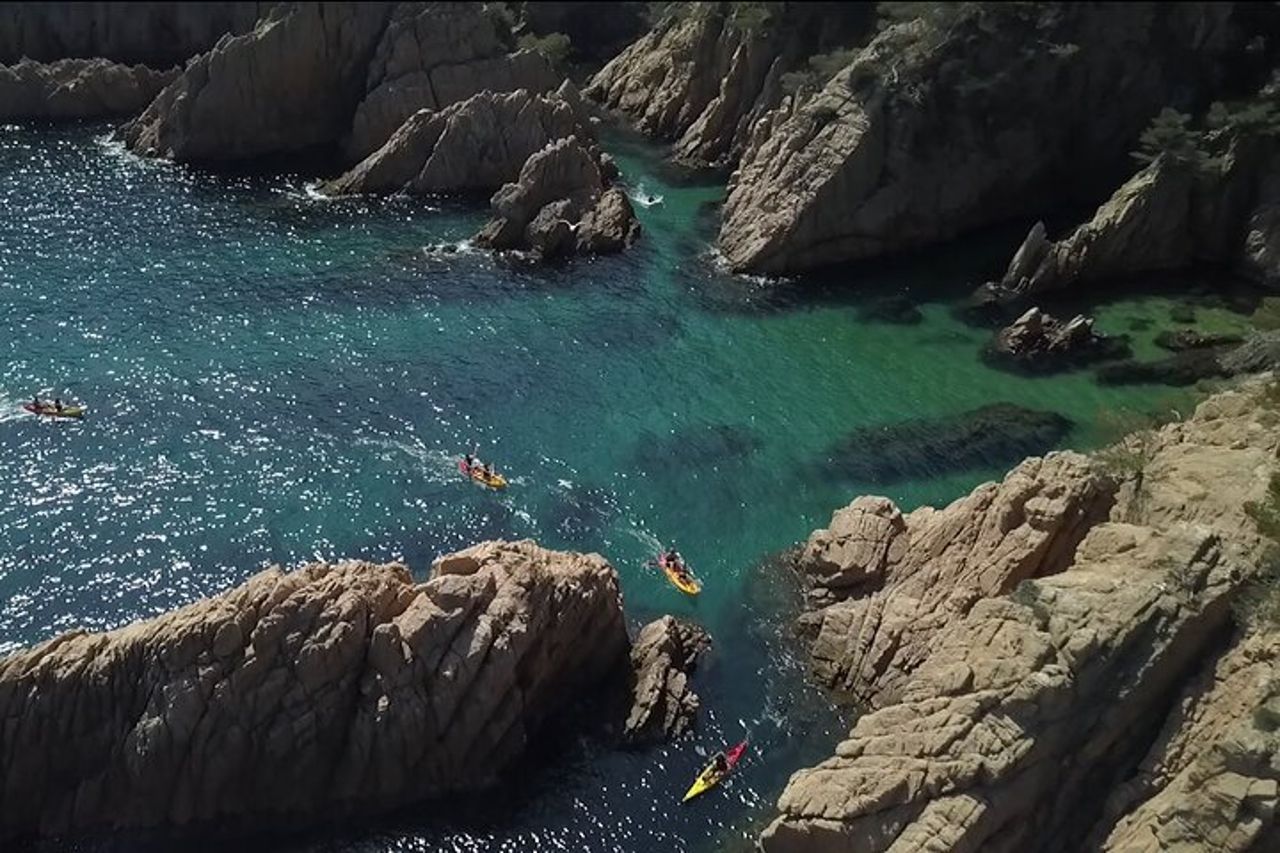 Costa Brava : Kayak, Snorkeling, Foto, Pranzo, Spiaggia e Salto sulla scogliera! — 5