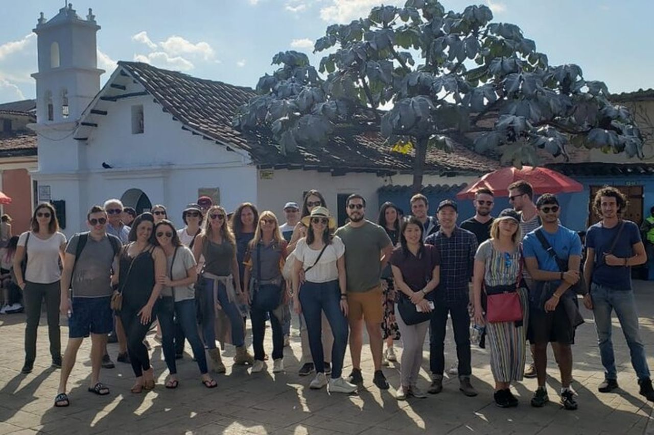 Tour condiviso della storica Candelaria a Bogotá — 8
