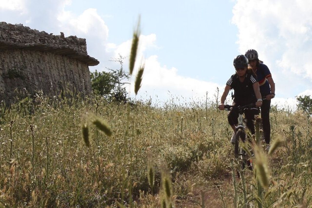Bike Tour in Piccolo Gruppo nella Murgia di Castel del Monte — 2