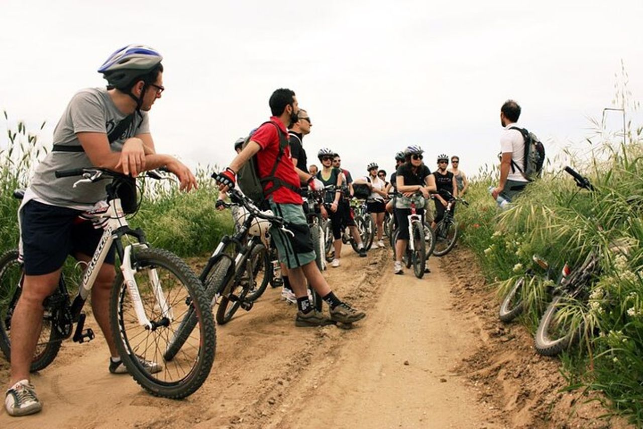 Bike Tour in Piccolo Gruppo nella Murgia di Castel del Monte — 3